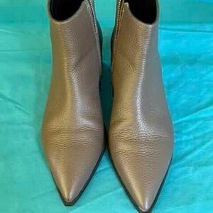 Everlane women's size 6 1/2 Italian boots